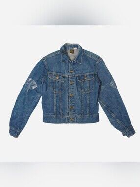 Vintage Lee Sanforized Union Made in USA blue denim trucker jacket with prints